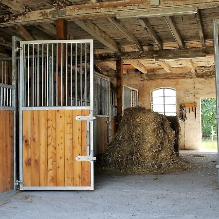 Gutshof Marienthal 아파트